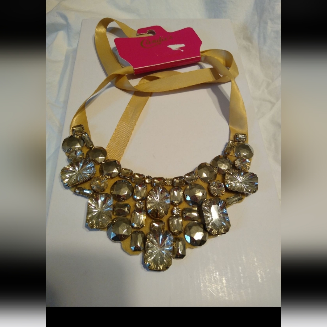 Candies Bib Crystal Style Necklace Bow New 35$